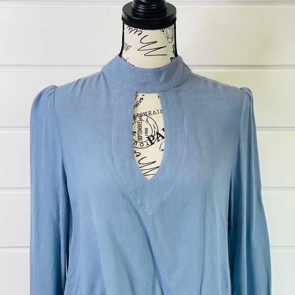 Shinestar Women’s Keyhole Button Halter Neck Blouse Size Small - Picture 4 of 8